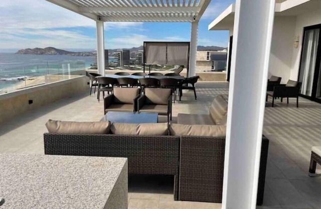Penthouse 3 Bed Oceanfront Suite