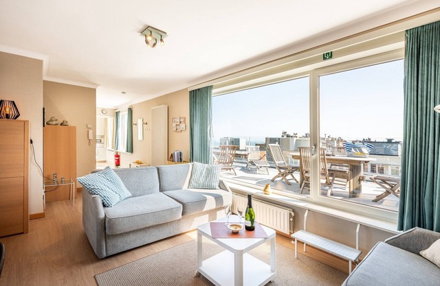Penthouse by the Sea with Stunning Views