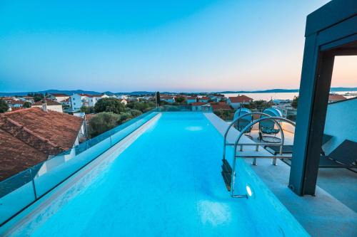 Penthouse Croatiendream with 3 bedrooms, pool and sea view