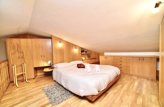Penthouse duplex high standing in Escaldes HUT-6508