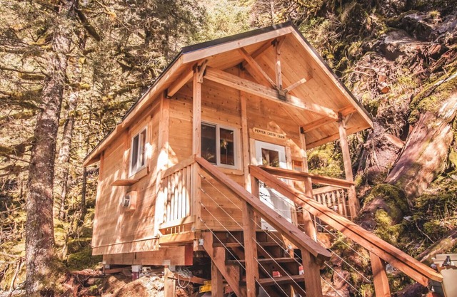 Pepper Creek Cabin at Granite Point