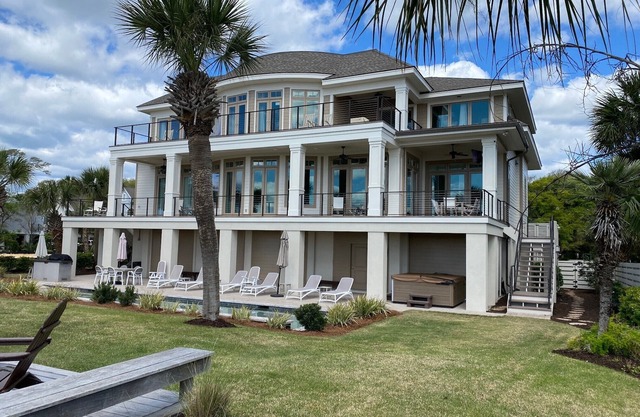 Perfect 10 Sea Hawk Lane-Luxurious Oceanfront Paradise/Exquisite Furnishings