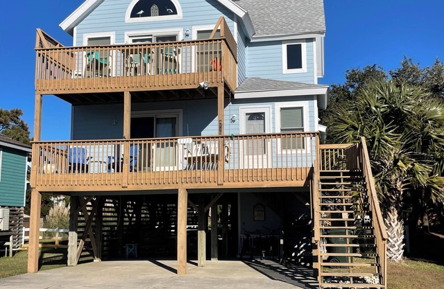 Perfect & Affordable Beach Vacation Home! Awesome Sunset Views!