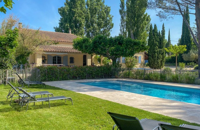 Perfect families, Fenced heated pool, Huge garden, 15 p.