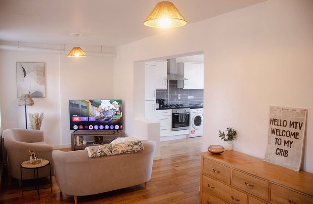 Perfect for 4 -2 Bedroom 2 Bathroom Apartment Bermondsey,Tower Bridge,London Eye