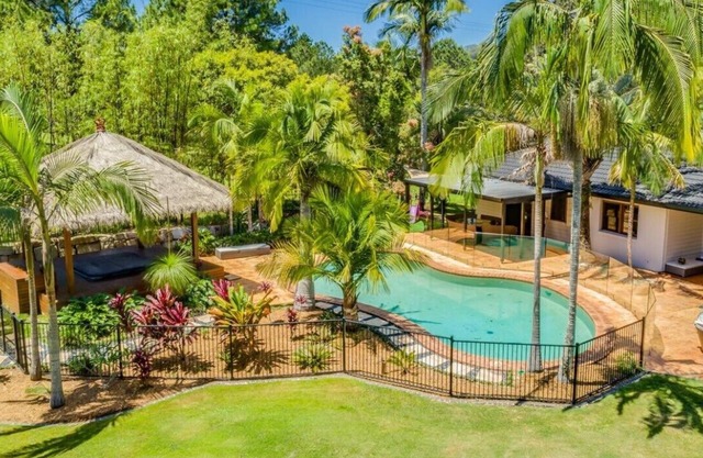 Perfect for families and larger groups wanting a relaxed getaway.