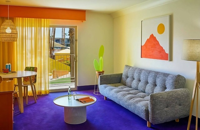 Perfect For Family! Unit with Mountain View and Swimming Pool Access!