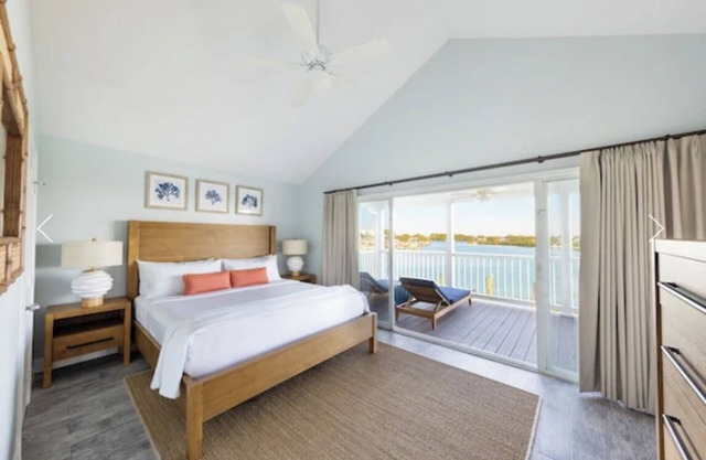 Perfect Island Escape with Full kitchen Setup and Direct Access to the Pool!