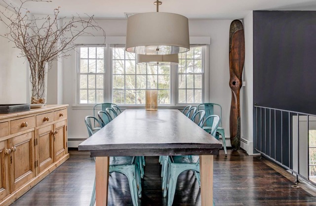Perfect location in the town of Southampton! Minutes away from town and.