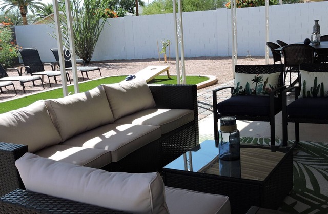 Perfect Location-Old Town Scottsdale! Dining, Spring Training, Golfing and More