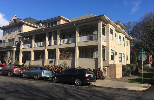 Perfect SE Location, Historic Charm, Modern Amenities. New to VRBO.