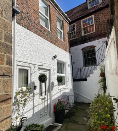 Periwinkle Cottage, Whitby