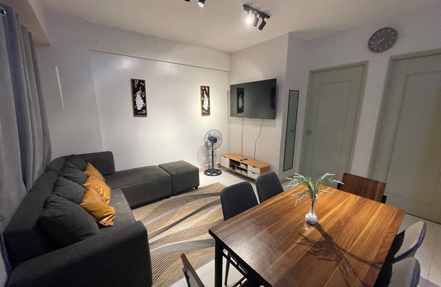 Pet Friendly 2BR Condo with PS4 near Abreeza Mall