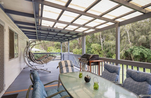 Pet-friendly Beach House @ Kianga