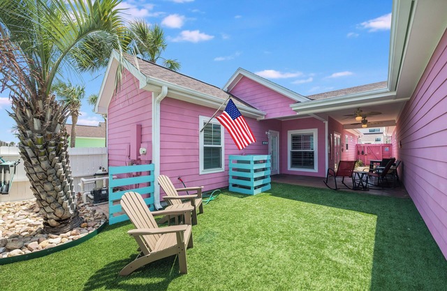 Pet-Friendly Cottage w/a Sparkling Pool, Covered Private Patio, & Turf Grass
