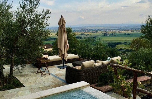 Pet-Friendly Holiday Home Villa Francesca Tuscany with Pool, Garden & Wi-Fi