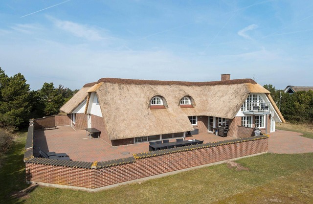 Pet friendly home in Blåvand with sauna