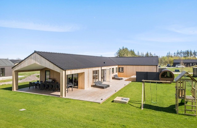 Pet friendly home in Hadsund with sauna