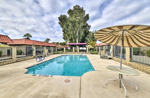 Pet-Friendly Mesa Condo Walk to Main St!
