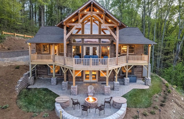 Pet Friendly Modern Mtn Cabin 2 King Master Suites Mtn Views