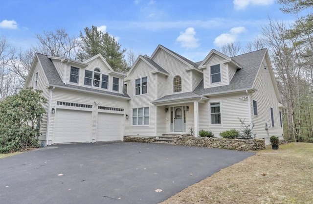 Pet Friendly! Perfectly Located in Kennebunkport!
