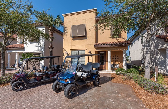 Pet Friendly ~ Two Golf Carts ~ Golf Course View ~ Back Patio
