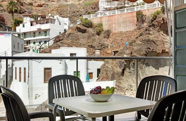 Pet-Friendly Villa Mogan Playa Wilhem with Sea View, Garden & Wi-Fi