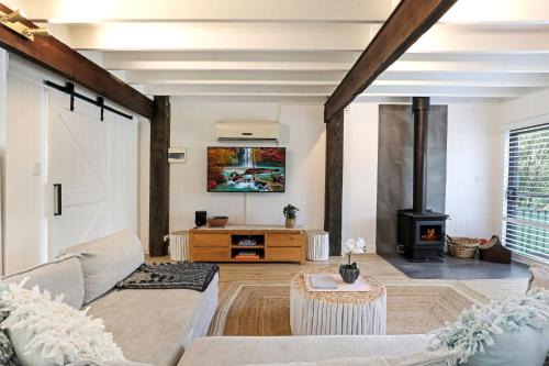 Pet-Friendly, Waterfront - 1 Night stays!