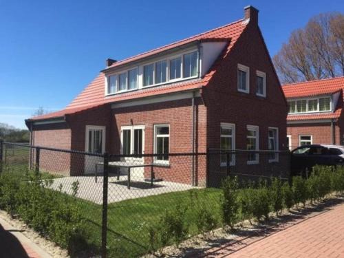 Pet-Loving Stay with Garden
