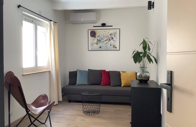 Petite Maison de Pêcheur à Mèze- Entièrement Climatisée- Petits Chiens Acceptés
