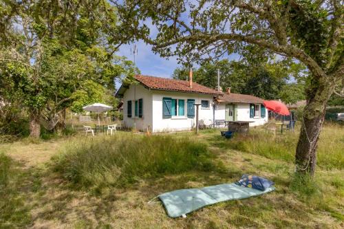 Petite maison rustique et atypique