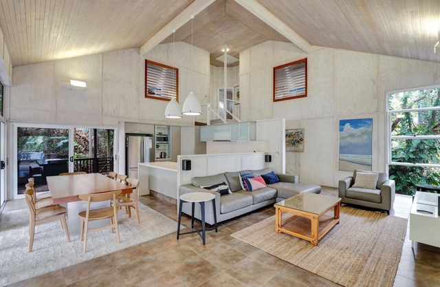 Pets Allowed in this large family beach house a short walk to hotel and.