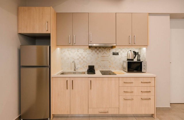 Phaedrus Living: City Center Zenonos Suite