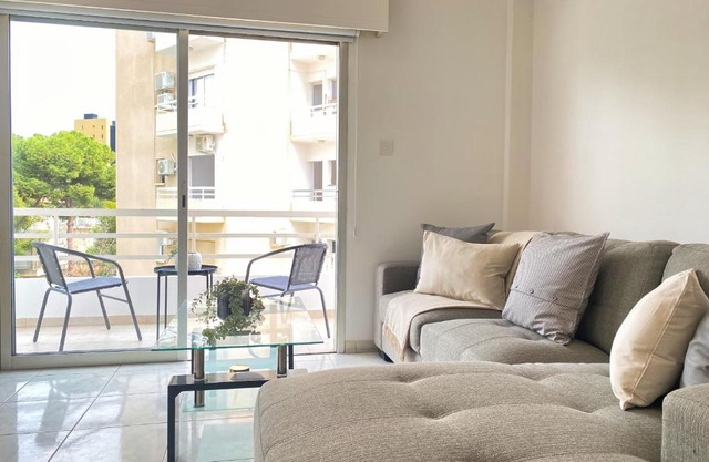 Phaedrus Living Down Town Flat Nestoras 301