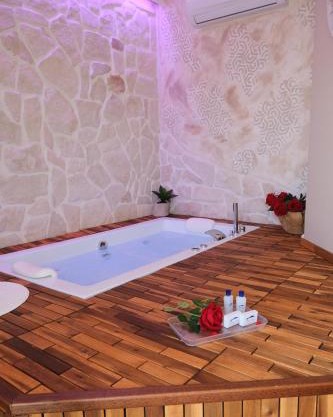 Pharus Miseni Suites and rooms