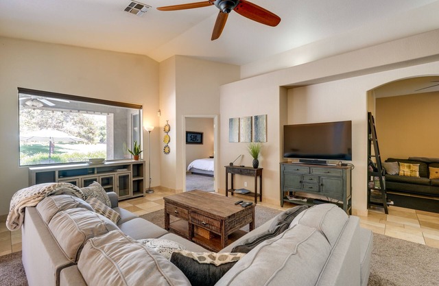Phoenix Home on Golf Course: Pool & Hot Tub Access