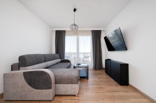 Piłsudskiego Central Apartment by BookingHost