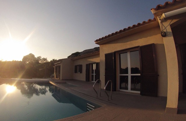Pianottoli Caldarello: House/Villa - Pianottoli - CaldarelloHouse with garden