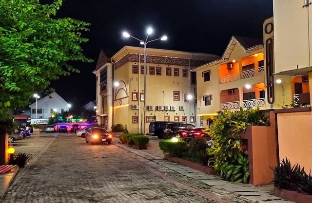 Piccadilly Suites and Luxury Apartment