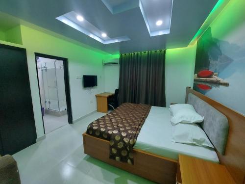 Piccadilly Suites