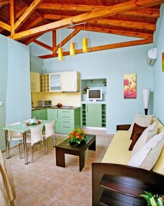PIERIDES SUITES