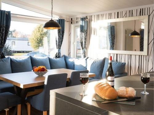 Pinewoods Saltmarsh Lodge sleeps 7 – no.3