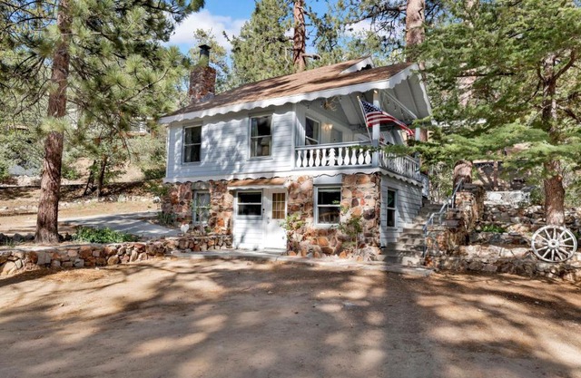 Pinglewood Cabin- Furnished Fawnskin Group Retreat