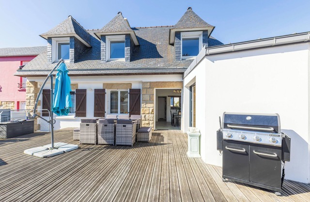 Plage de Morgat Comfortable villa 7 people with sea view SPA