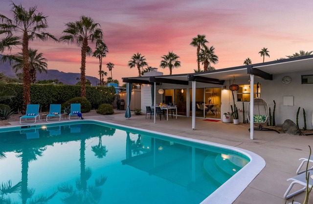 Plaimor Palms - Classic Alexander in Sunmor Estates!
