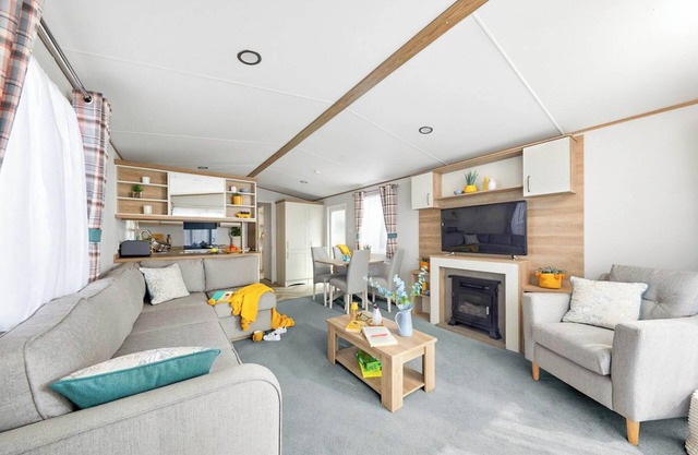 Platinum 2 Pet Friendly Sleeps 4