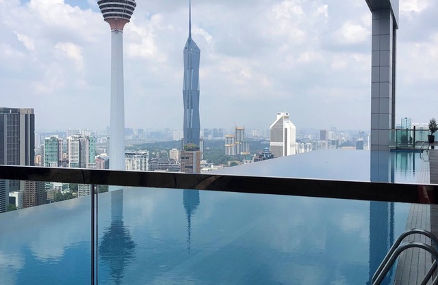 Platinum Suites KLCC by Sleepy Owl