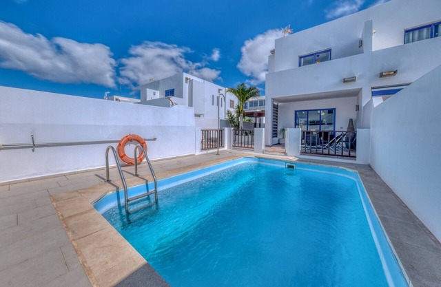 Playa Blanca Sunset - Private pool and BBQ By Lanzarote Vacation Homes
