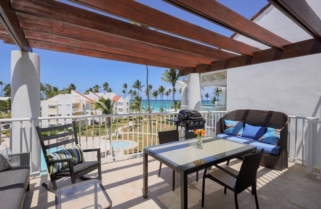 Playa Turquesa K403 200Mbps Private Beach Access Rooftop