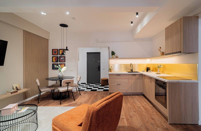 Playful & Trendy 2BR on Regina Elisabeta, Steps to Cismigiu Gardens | Bathtub & Boulevard Views